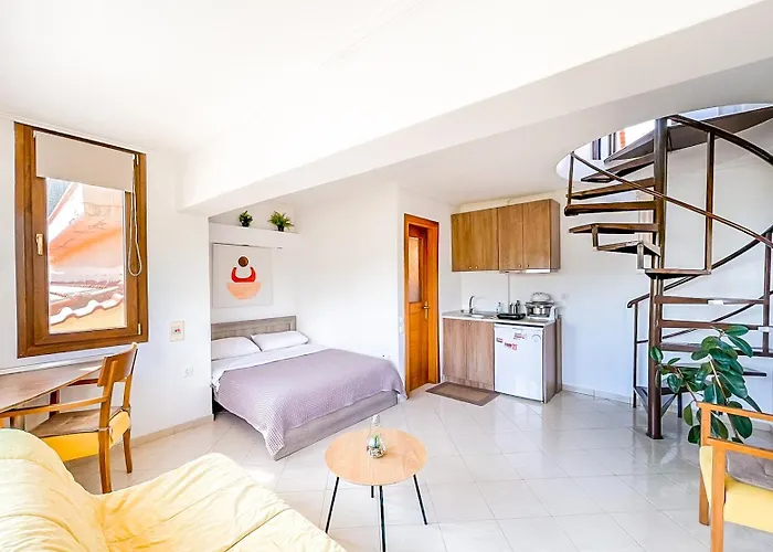 Studio Acropolis Serres Next To Center